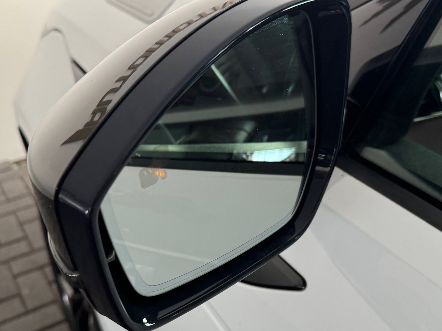 Land Rover Range Rover Evoque 1.5 P300e AWD R-Dynamic HSE