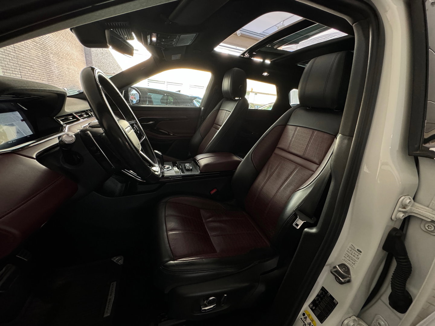 Land Rover Range Rover Evoque 1.5 P300e AWD R-Dynamic HSE