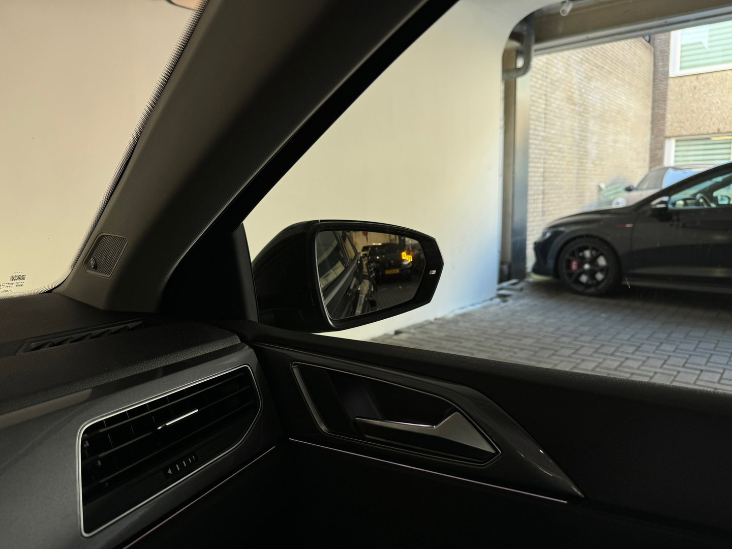 Volkswagen Polo 1.0 TSI R-Line Business Pano|Keyles|Beats|IQ