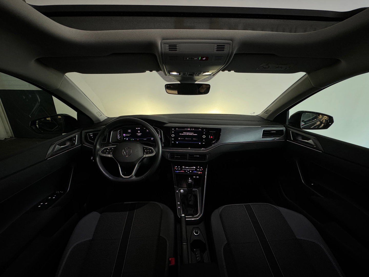 Volkswagen Polo 1.0 TSI R-Line Business Pano|Keyles|Beats|IQ