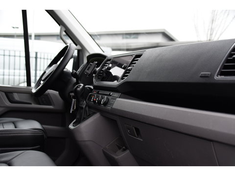 Volkswagen Crafter 35 2.0 TDI L3H3 Highline PB Edition Full Options! Adaptieve Cruise, Carplay, LED, Leder, Stoelwarming, Trekhaak, Multimedia, Uniek!