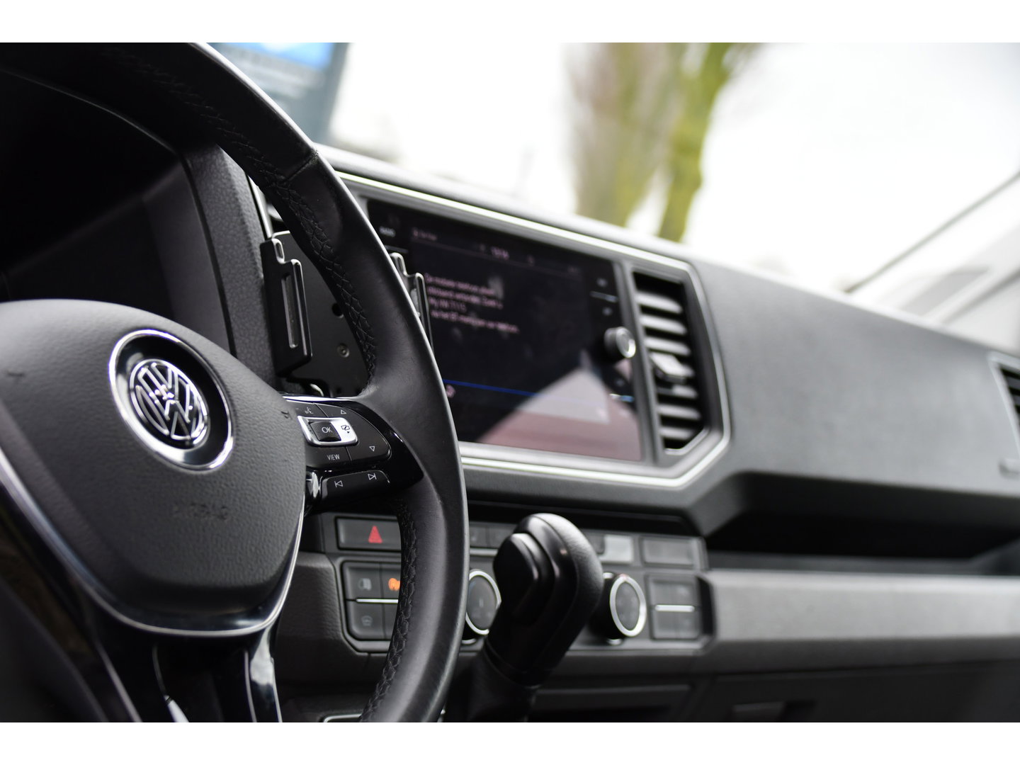 Volkswagen Crafter 35 2.0 TDI L3H3 Highline PB Edition Full Options! Adaptieve Cruise, Carplay, LED, Leder, Stoelwarming, Trekhaak, Multimedia, Uniek!