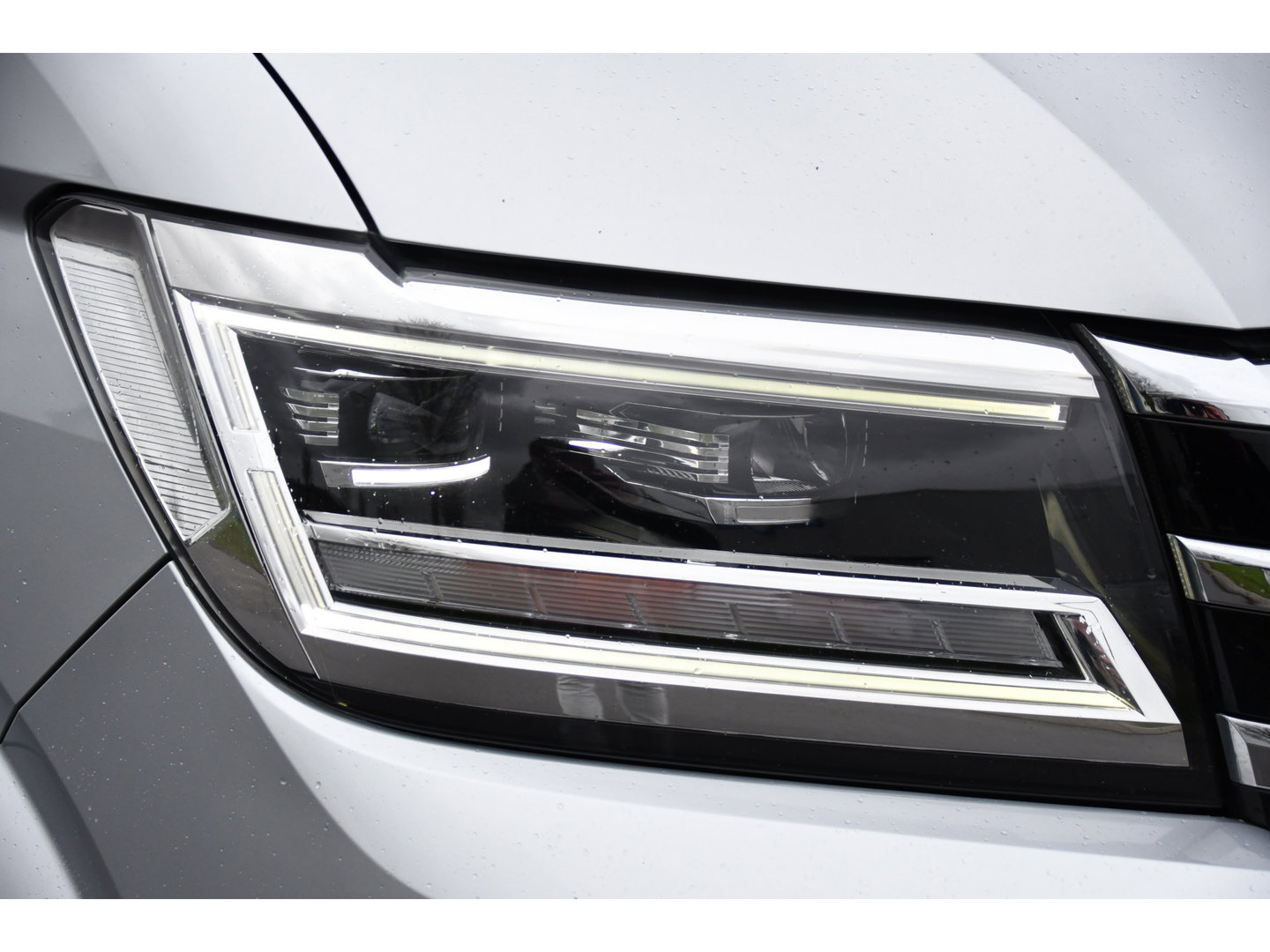 Volkswagen Crafter 35 2.0 TDI L3H3 Highline PB Edition Full Options! Adaptieve Cruise, Carplay, LED, Leder, Stoelwarming, Trekhaak, Multimedia, Uniek!