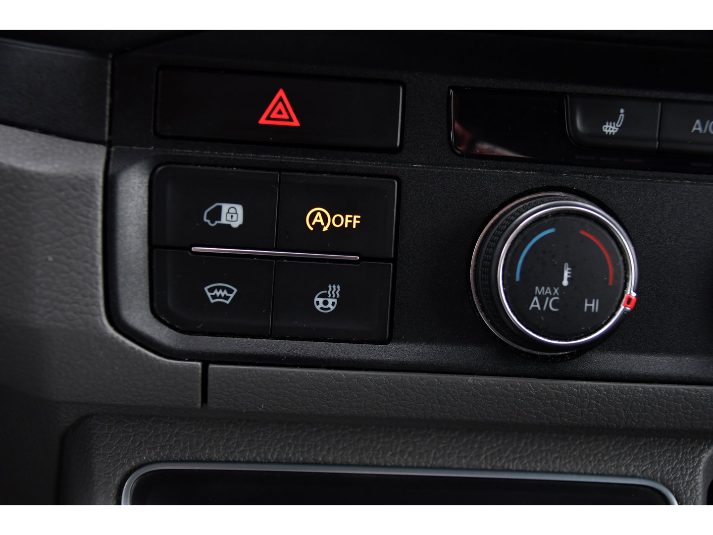 Volkswagen Crafter 35 2.0 TDI L3H3 Highline PB Edition Full Options! Adaptieve Cruise, Carplay, LED, Leder, Stoelwarming, Trekhaak, Multimedia, Uniek!