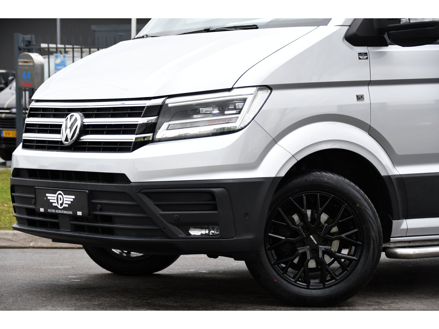 Volkswagen Crafter 35 2.0 TDI L3H3 Highline PB Edition Full Options! Adaptieve Cruise, Carplay, LED, Leder, Stoelwarming, Trekhaak, Multimedia, Uniek!