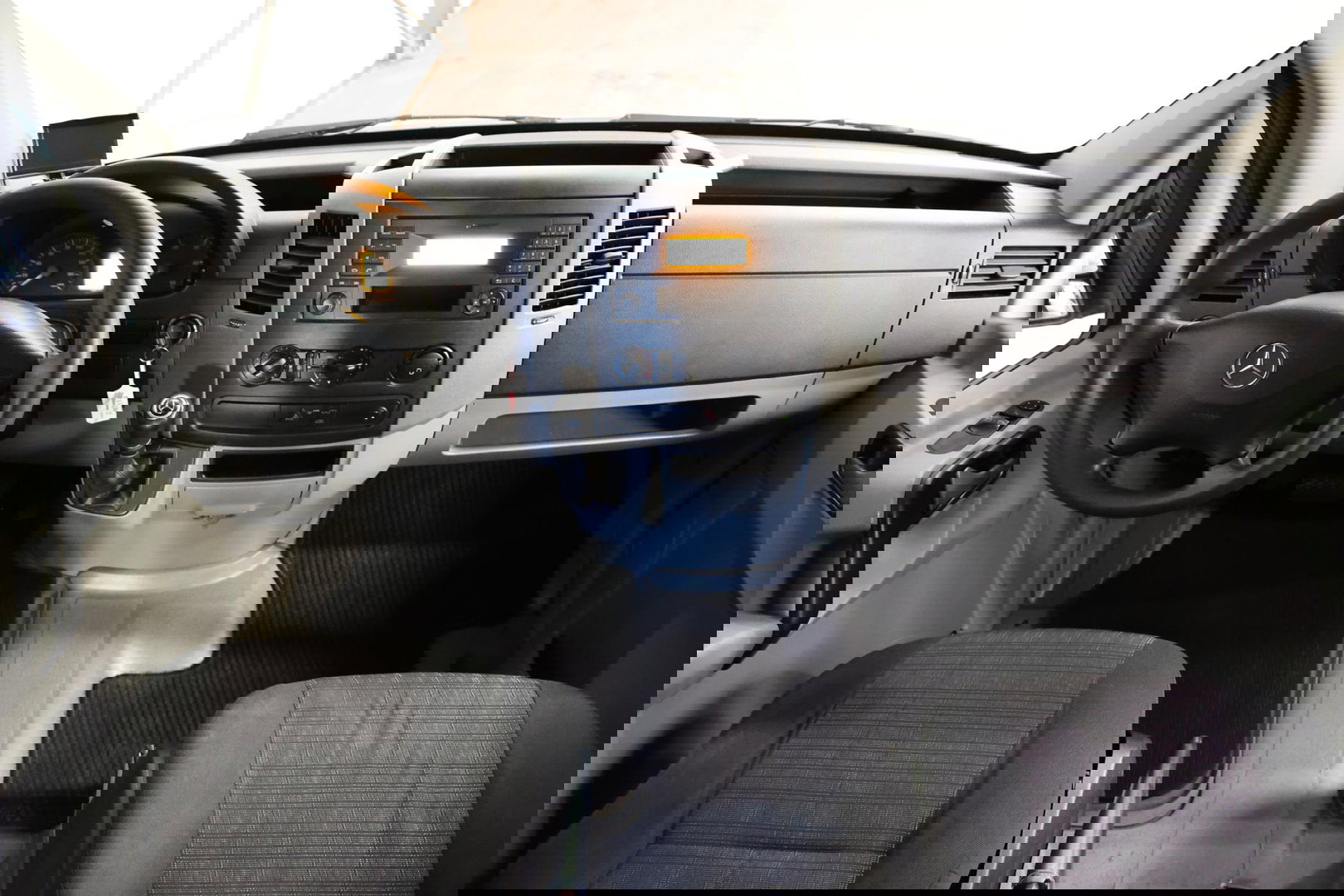 Mercedes-Benz Sprinter L3H2 AUTOMAAT POST NL SCHAPPEN EURO 6