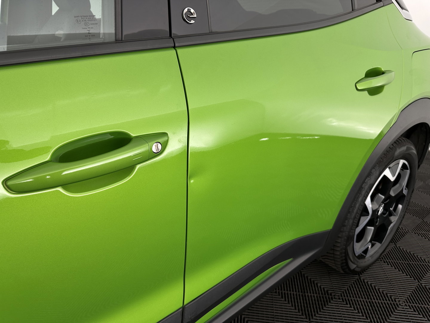 Opel Mokka-e Ultimate 50-kWh [ 3-Fase ] {SOH-84%} (INCL-BTW) *FULL-LED | LEATHER-MICROFIBRE | ADAPTIVE-CRUISE | HEATED-SPORTSEATS | DAB+ | KEYLESS | DIGI-COCKPIT | CARPLAY | AMBIENT-LIGHT | CAMERA | CCS-FASTLOADER | LANE-ASSIST | 18"ALU*