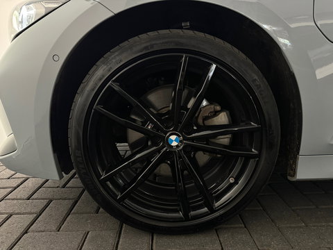 BMW 3 Serie Touring 320e M Sport Pano|Trekhaak|Sfeer|InclBTW