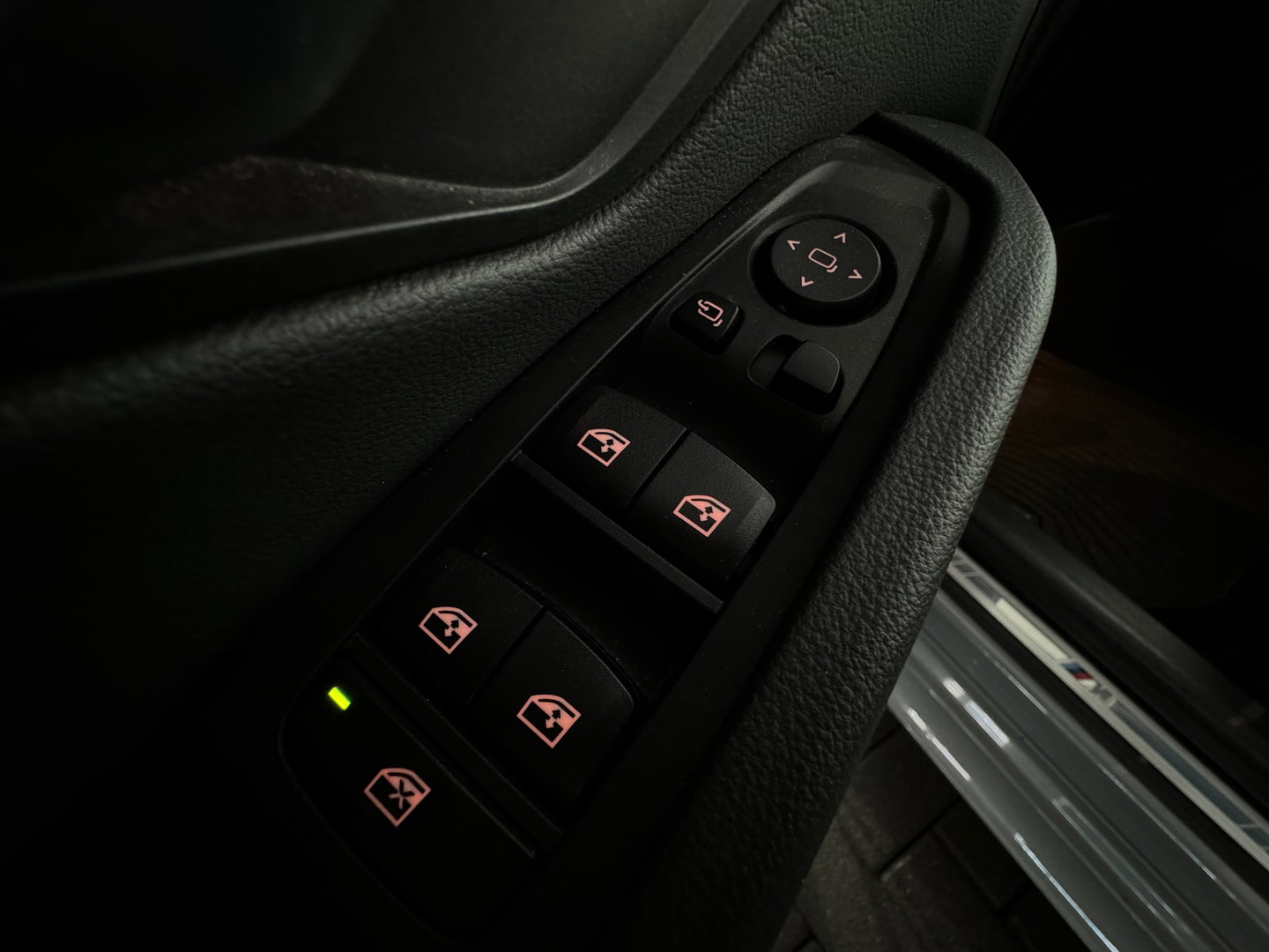 BMW 3 Serie Touring 320e M Sport Pano|Trekhaak|Sfeer|InclBTW