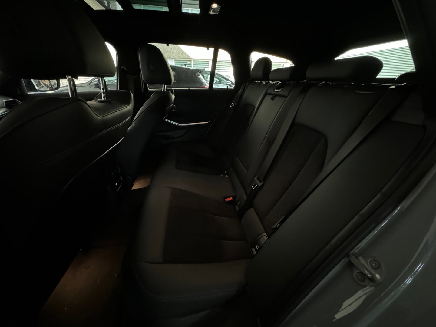 BMW 3 Serie Touring 320e M Sport Pano|Trekhaak|Sfeer|InclBTW