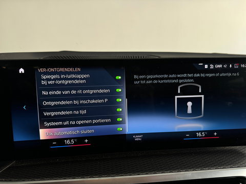 BMW 3 Serie Touring 320e M Sport Pano|Trekhaak|Sfeer|InclBTW