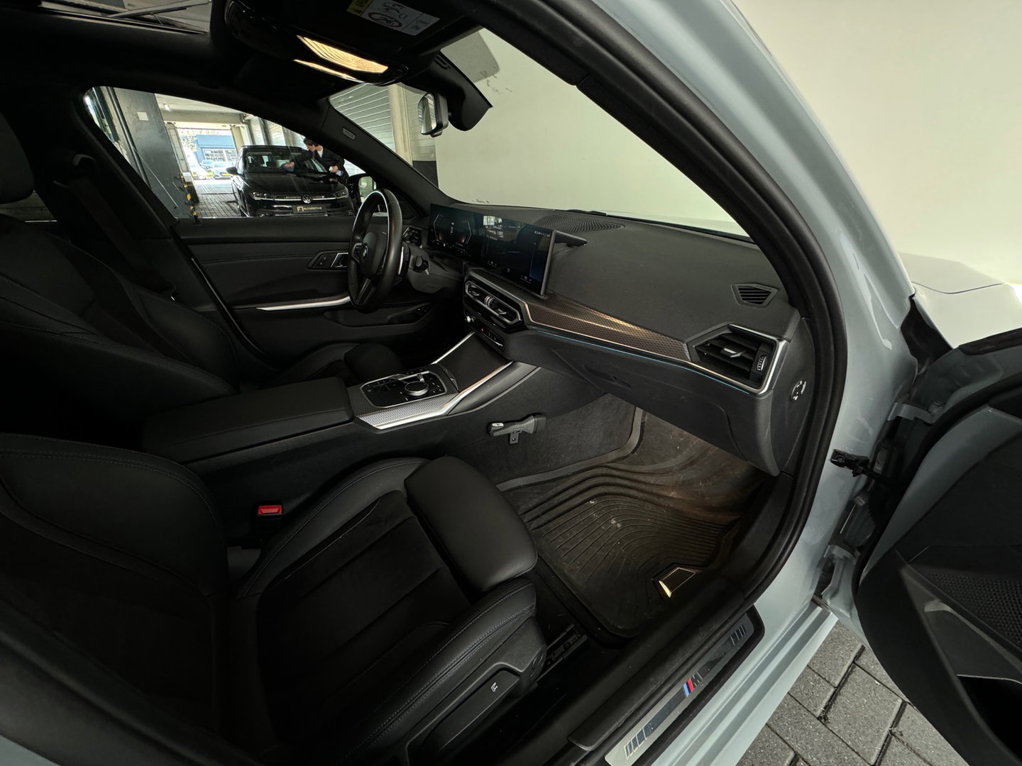 BMW 3 Serie Touring 320e M Sport Pano|Trekhaak|Sfeer|InclBTW