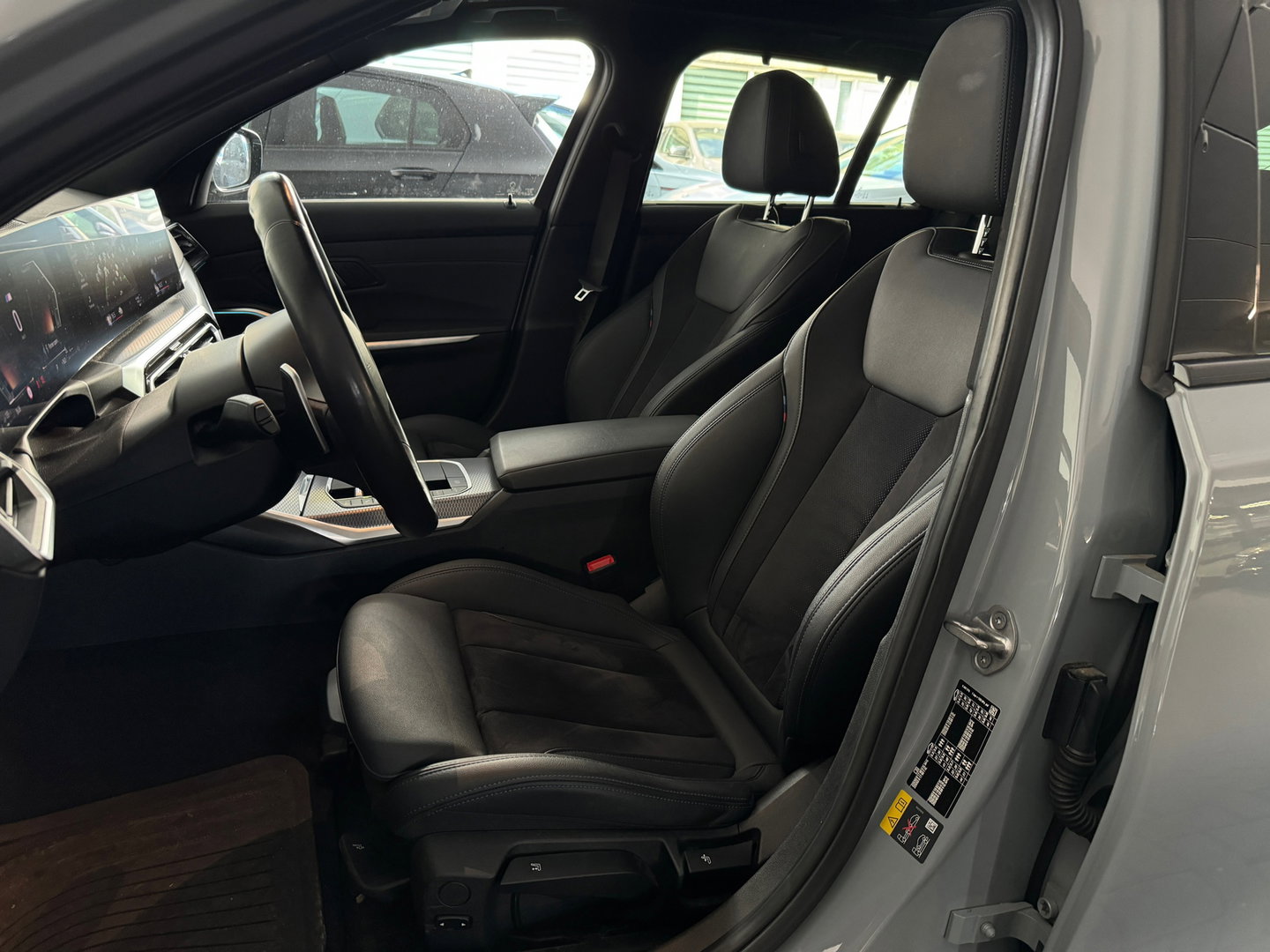 BMW 3 Serie Touring 320e M Sport Pano|Trekhaak|Sfeer|InclBTW