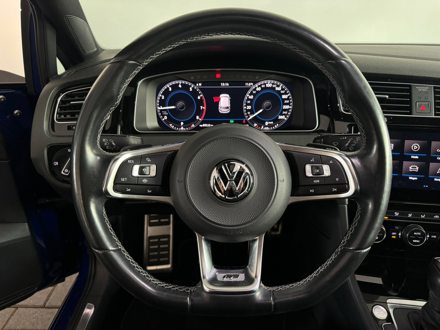 Volkswagen Golf 1.5 TSI Highline Business R Pano|Keyles|Sfeer