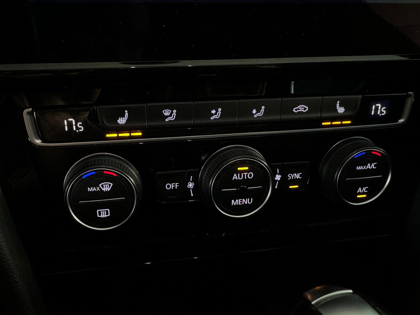 Volkswagen Golf 1.5 TSI Highline Business R Pano|Keyles|Sfeer