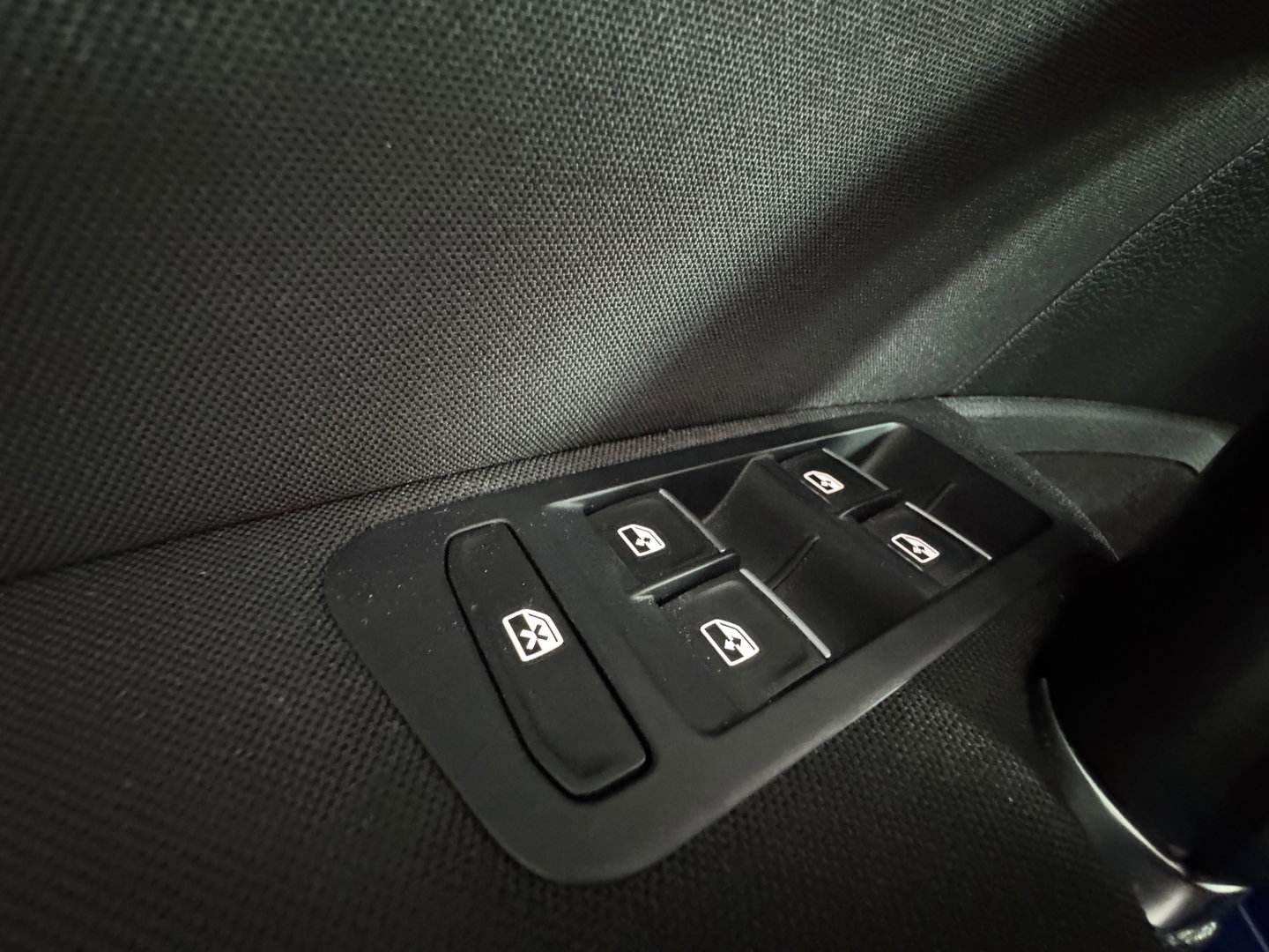 Volkswagen Golf 1.5 TSI Highline Business R Pano|Keyles|Sfeer