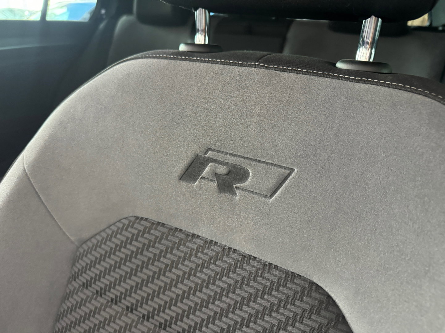 Volkswagen Golf 1.5 TSI Highline Business R Pano|Keyles|Sfeer