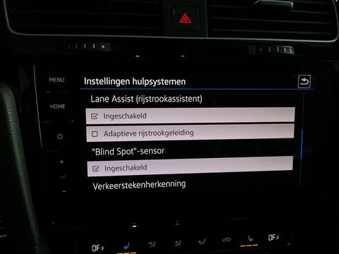 Volkswagen Golf 1.5 TSI Highline Business R Pano|Keyles|Sfeer