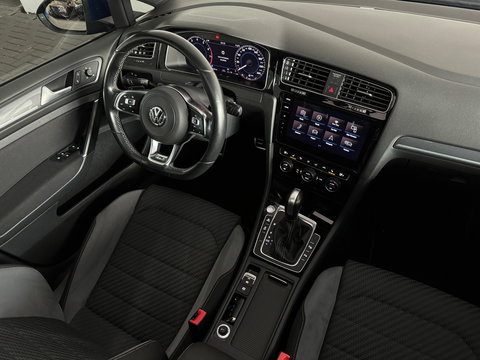 Volkswagen Golf 1.5 TSI Highline Business R Pano|Keyles|Sfeer