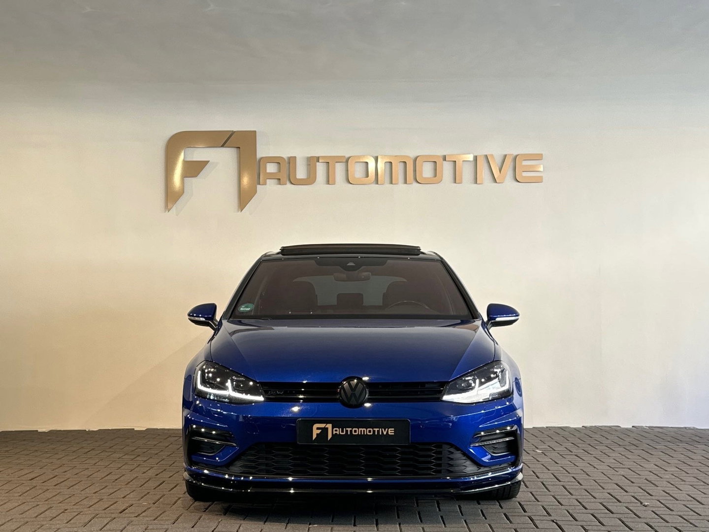 Volkswagen Golf 1.5 TSI Highline Business R Pano|Keyles|Sfeer