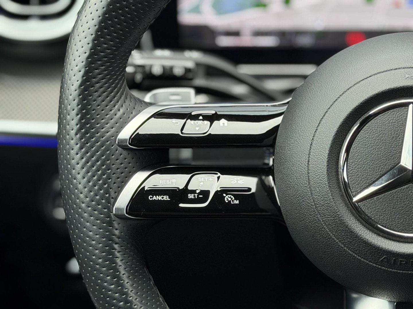 Mercedes-Benz C-Klasse Estate 300 e AMG Line Night|Pano|Leer|Stoelventilatie|Massage|ACC