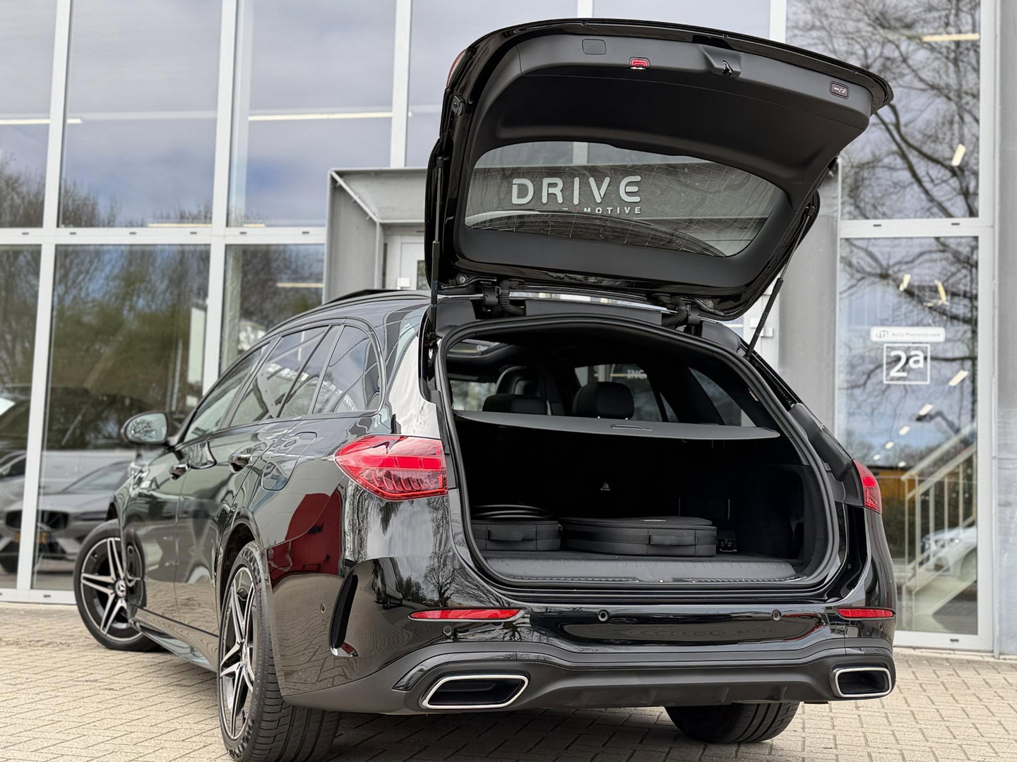 Mercedes-Benz C-Klasse Estate 300 e AMG Line Night|Pano|Leer|Stoelventilatie|Massage|ACC