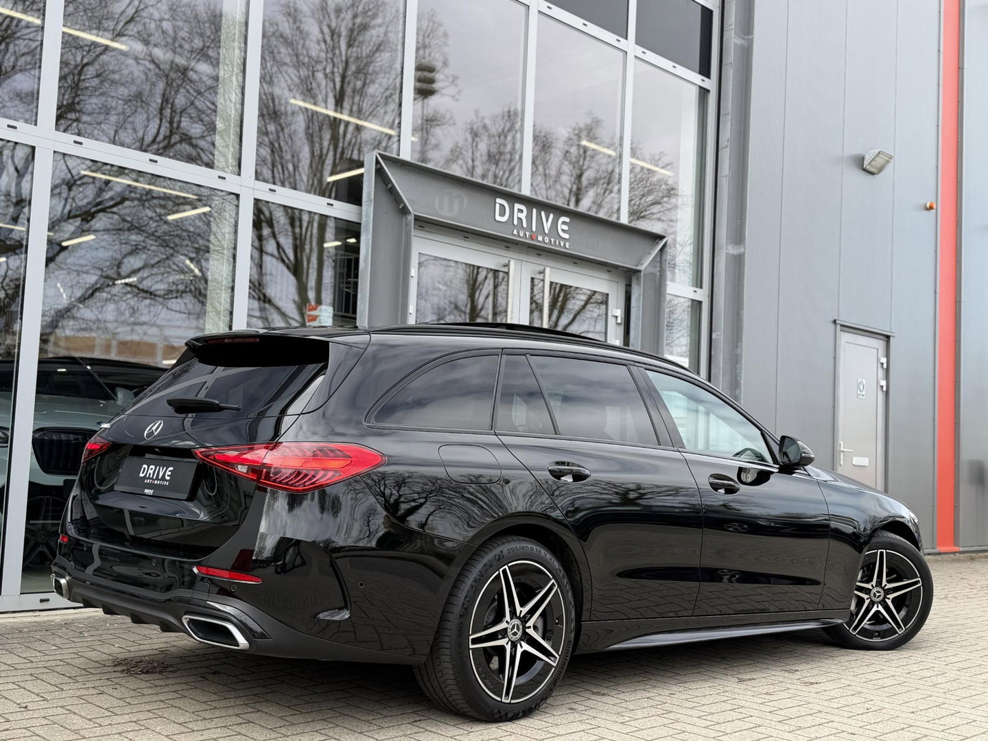 Mercedes-Benz C-Klasse Estate 300 e AMG Line Night|Pano|Leer|Stoelventilatie|Massage|ACC
