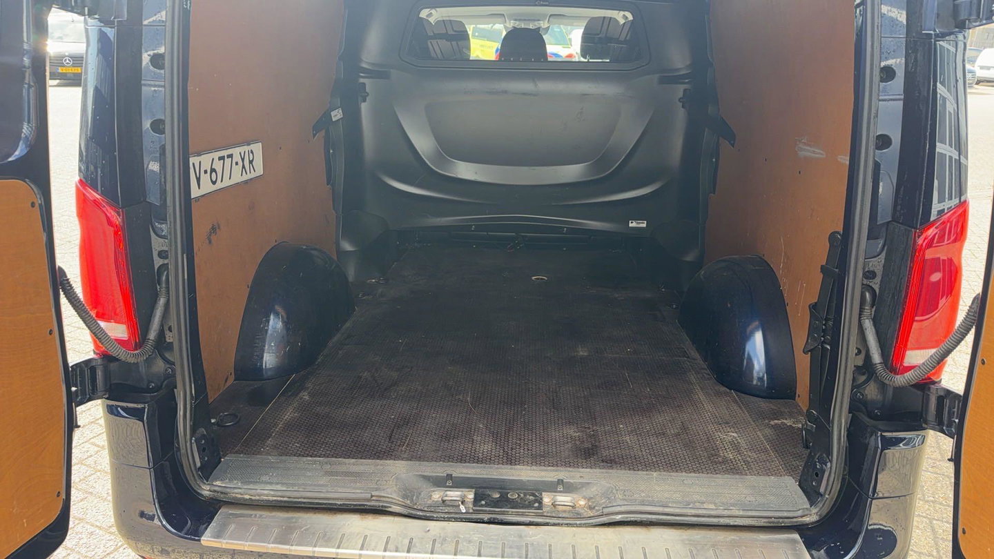 Mercedes-Benz Vito 114 CDI Extra Lang DC Comfort WORDT VERWACHT | LUXE UITVOERING | LED | LMV