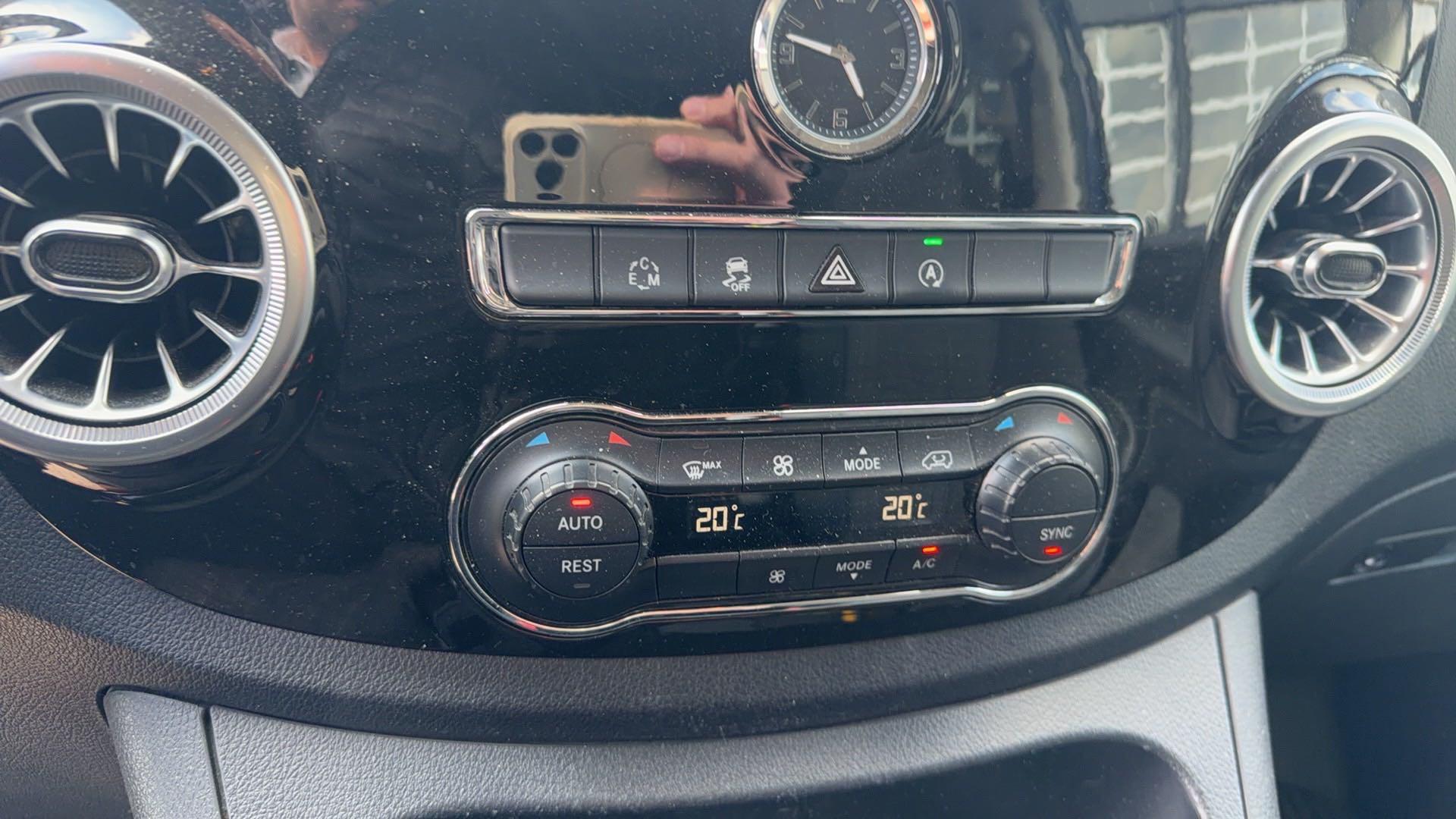 Mercedes-Benz Vito 114 CDI Extra Lang DC Comfort WORDT VERWACHT | LUXE UITVOERING | LED | LMV