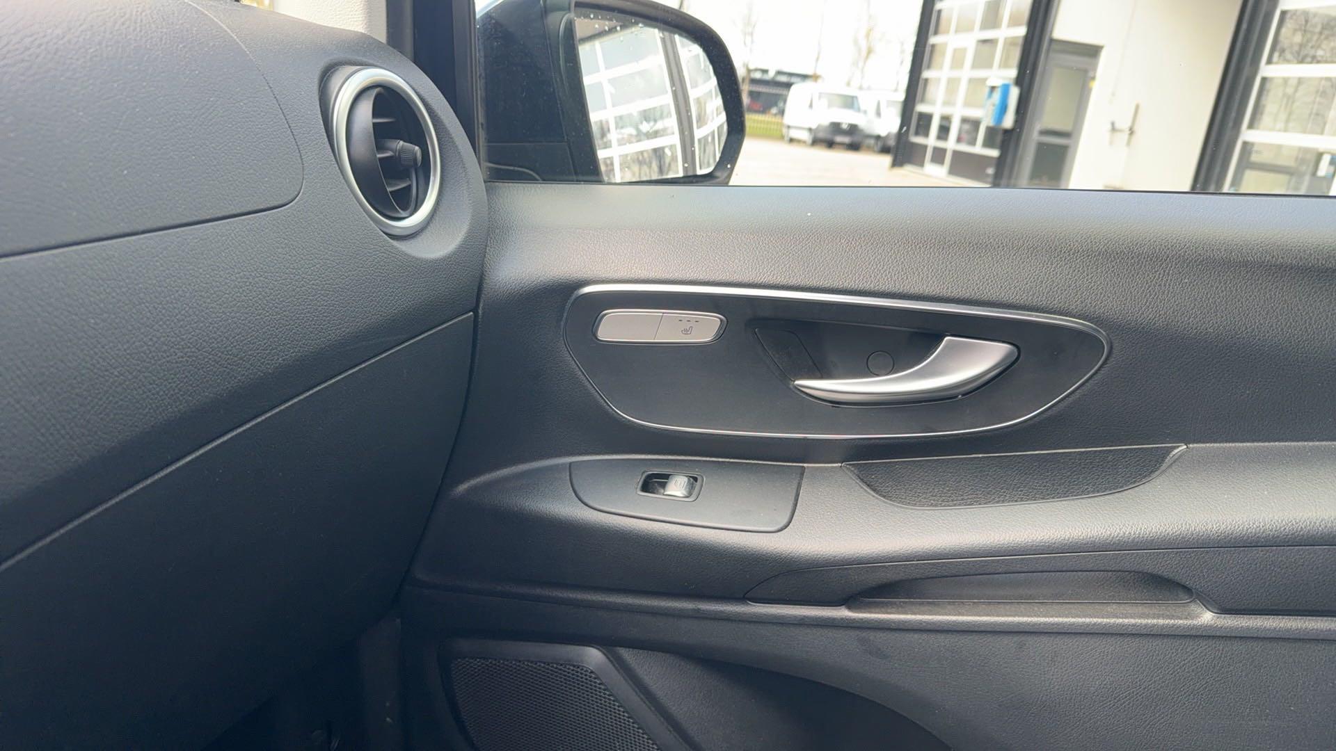 Mercedes-Benz Vito 114 CDI Extra Lang DC Comfort WORDT VERWACHT | LUXE UITVOERING | LED | LMV