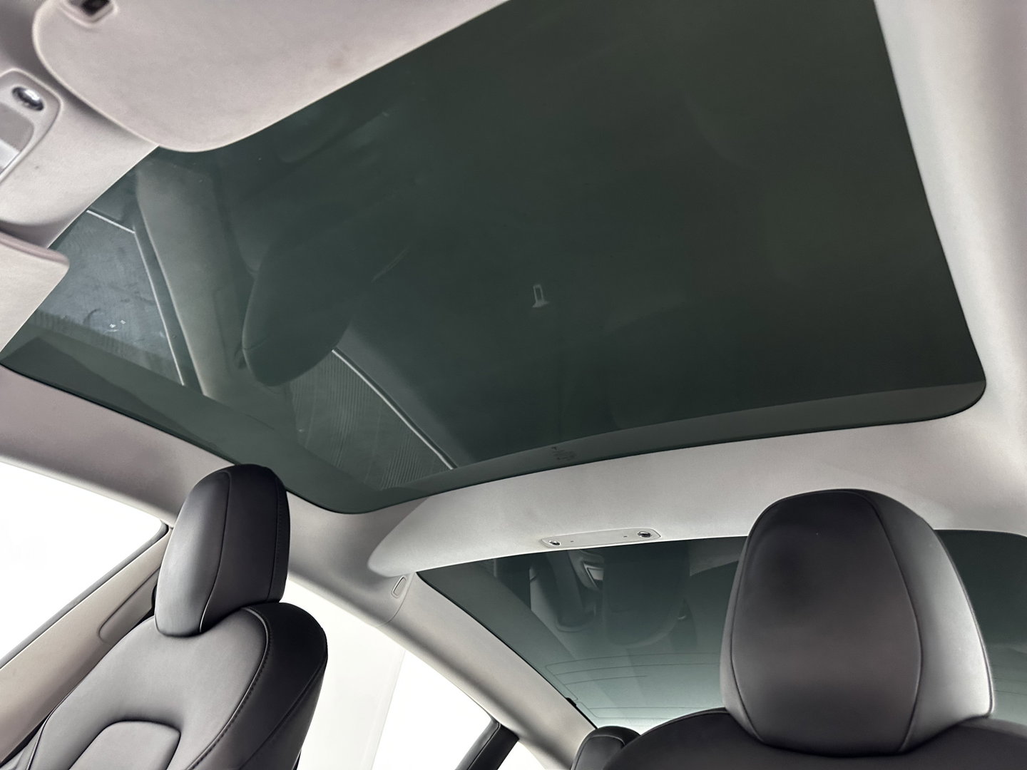 Tesla Model 3 Standard RWD Plus 60 kWh [ 3-Fase ] {SOH-91%} (INCL-BTW) Aut. *PANO | AUTOPILOT | LEATHER | KEYLESS | FULL-LED | MEMORY-PACK | TOPVIEW | DAB | CARPLAY | DIGI-COCKPIT | LANE-ASSIST | COMFORTSEATS | 19"ALU*