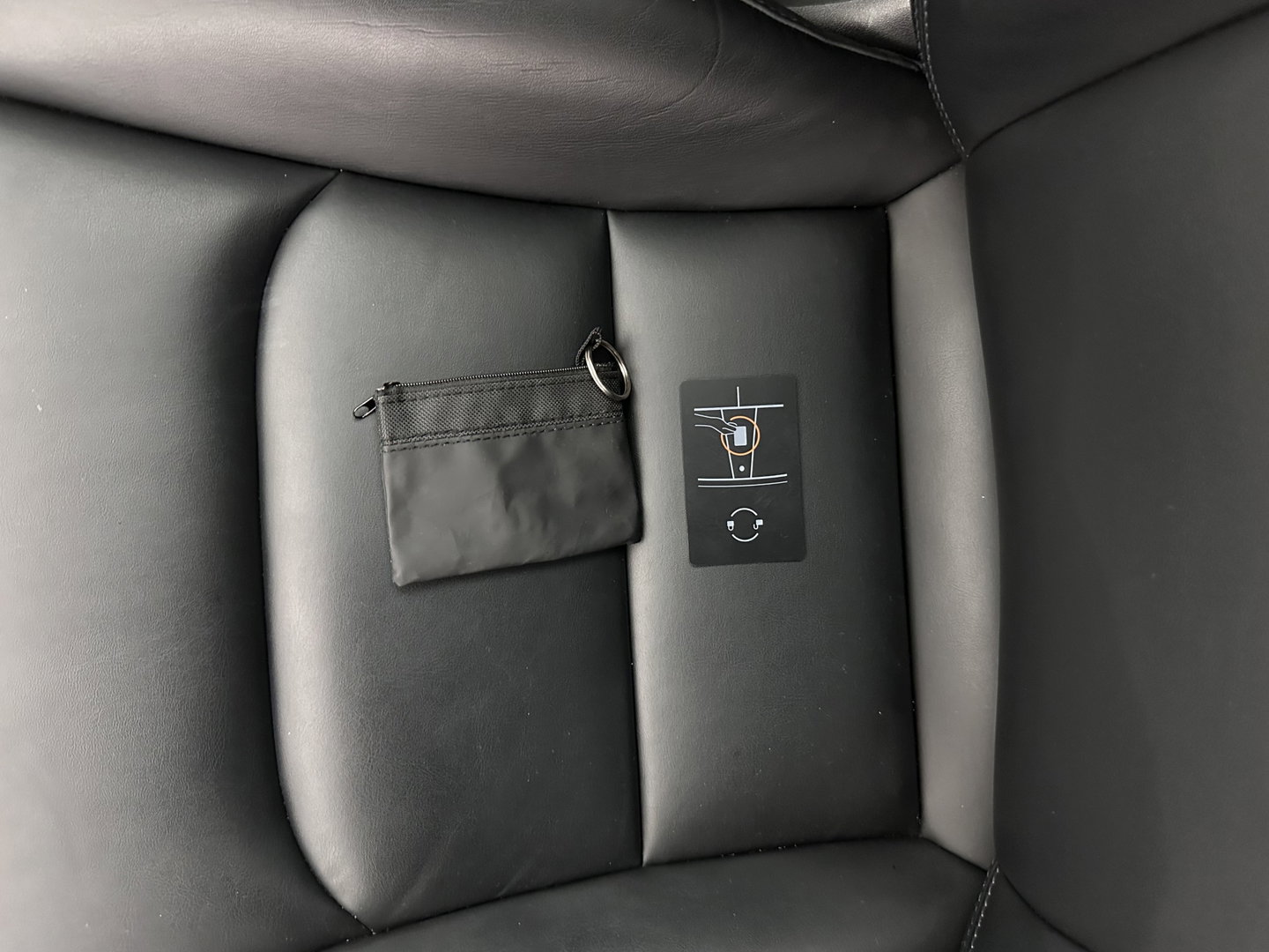 Tesla Model 3 Standard RWD Plus 60 kWh [ 3-Fase ] {SOH-91%} (INCL-BTW) Aut. *PANO | AUTOPILOT | LEATHER | KEYLESS | FULL-LED | MEMORY-PACK | TOPVIEW | DAB | CARPLAY | DIGI-COCKPIT | LANE-ASSIST | COMFORTSEATS | 19"ALU*