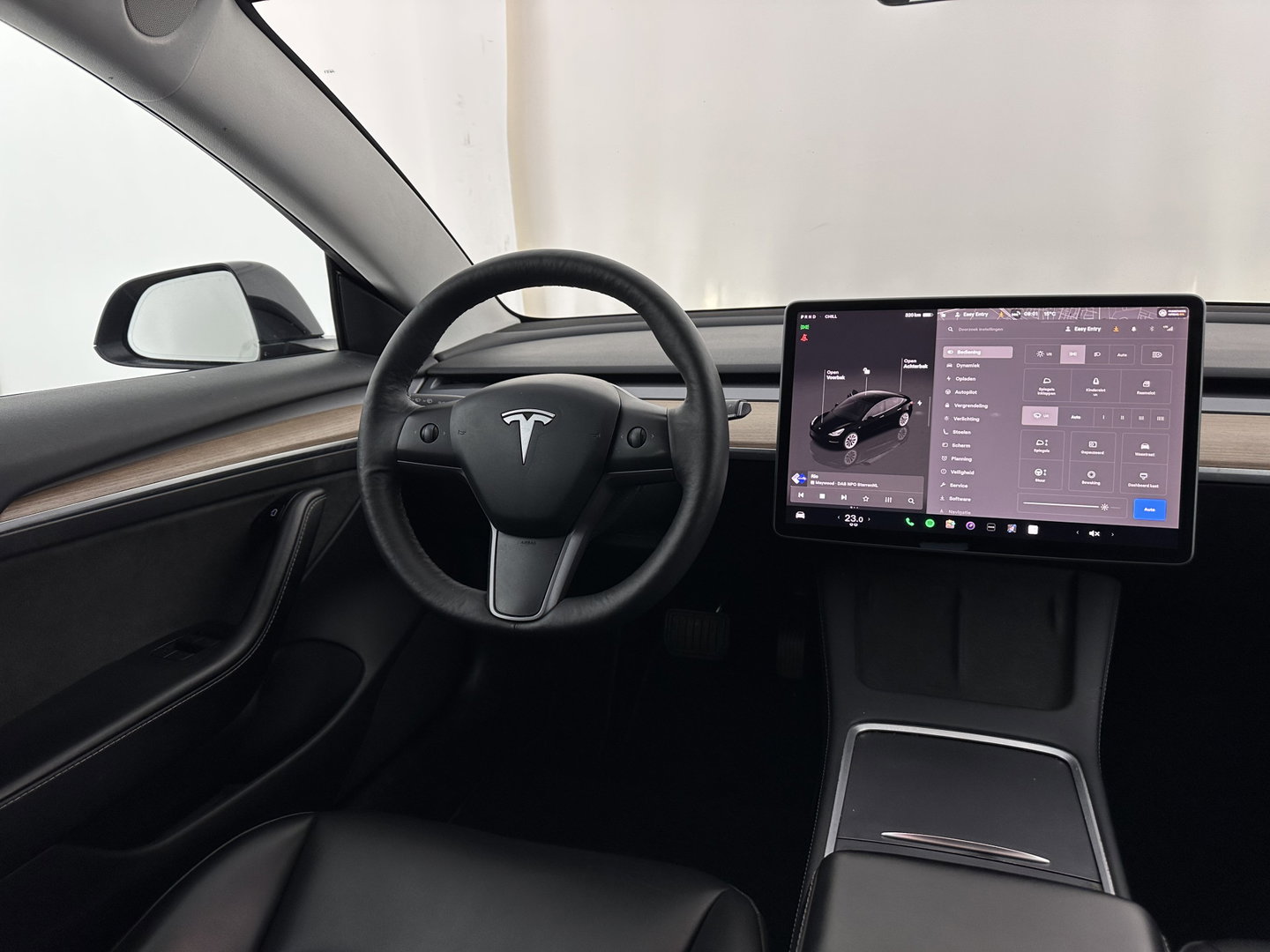 Tesla Model 3 Standard RWD Plus 60 kWh [ 3-Fase ] {SOH-91%} (INCL-BTW) Aut. *PANO | AUTOPILOT | LEATHER | KEYLESS | FULL-LED | MEMORY-PACK | TOPVIEW | DAB | CARPLAY | DIGI-COCKPIT | LANE-ASSIST | COMFORTSEATS | 19"ALU*