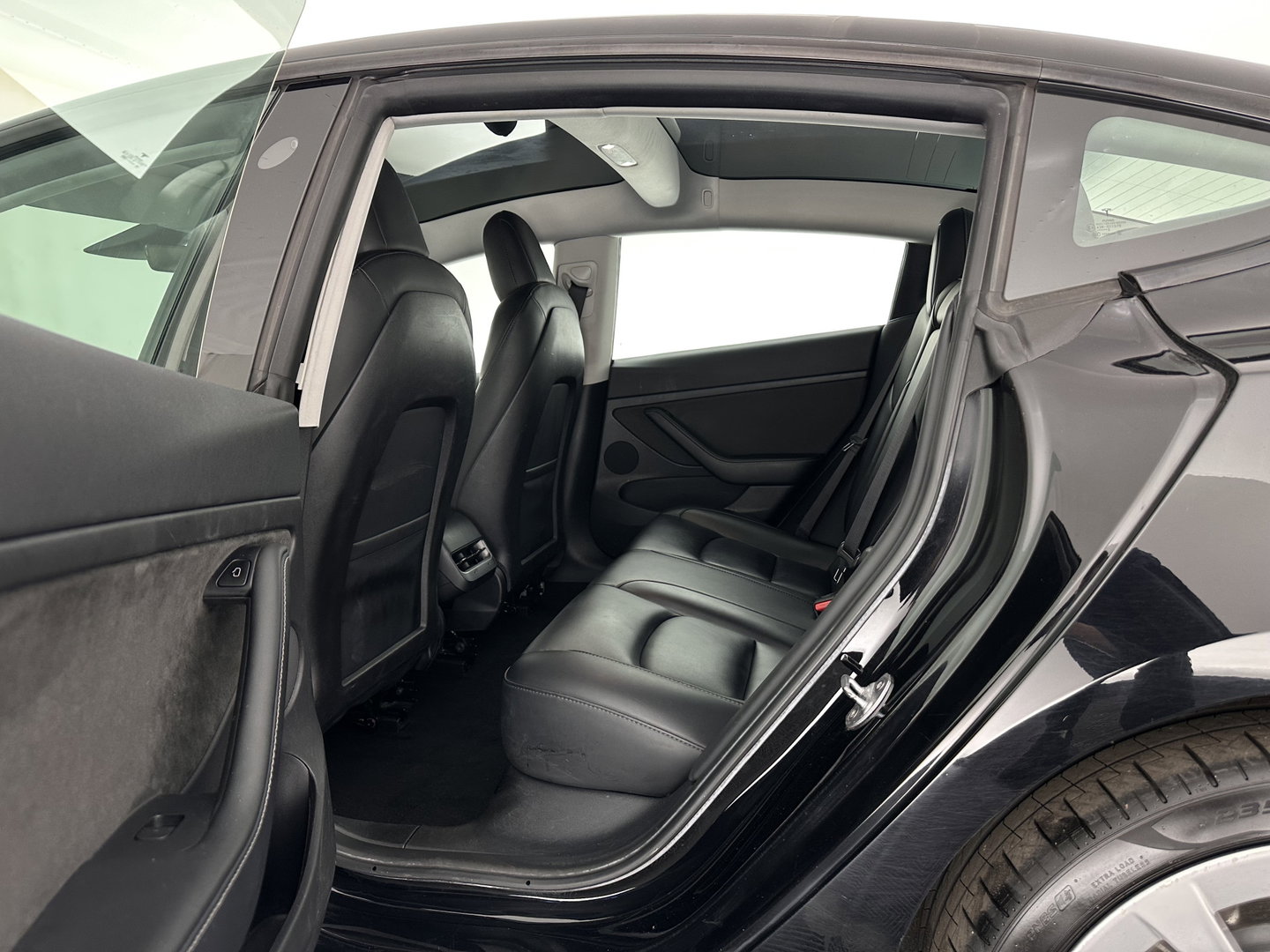 Tesla Model 3 Standard RWD Plus 60 kWh [ 3-Fase ] {SOH-91%} (INCL-BTW) Aut. *PANO | AUTOPILOT | LEATHER | KEYLESS | FULL-LED | MEMORY-PACK | TOPVIEW | DAB | CARPLAY | DIGI-COCKPIT | LANE-ASSIST | COMFORTSEATS | 19"ALU*