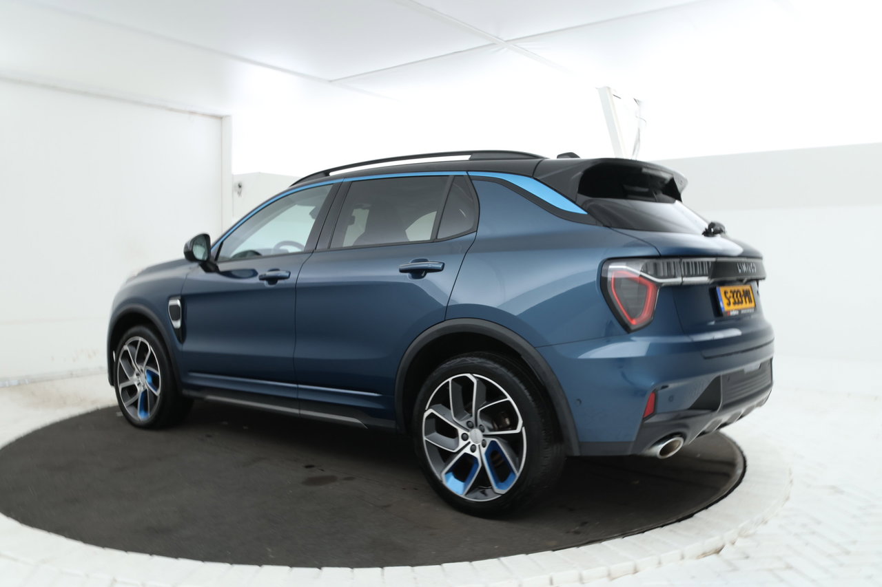 Lynk & Co 01