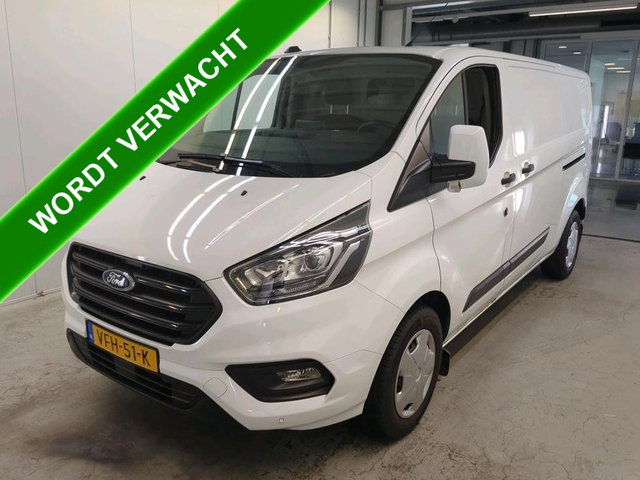 Ford Transit Custom - 320 2.0 TDCI Automaat 131PK L2H1 / 2x Schuifdeur / Trekhaak / Pdc.+Camera / Safety & Comfort Pack / Navigatie /
