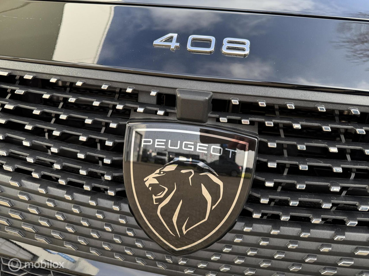 Peugeot 408