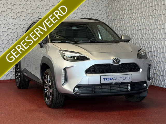 Toyota Yaris Cross - 1.5 HYBRID DYNAMIC STOEL/STUUR VERW. 17''LMV KEYLESS CAMERA LED ZWARTE HEMEL ✅ Top Auto's Wijchen , Al 30 Jaar verkoop van Toyota , Type's Launch / Executive / Dynamic / First Edition / Business / Zowel Phev / Hev / Benzine / met fabrieksgarantie ✅