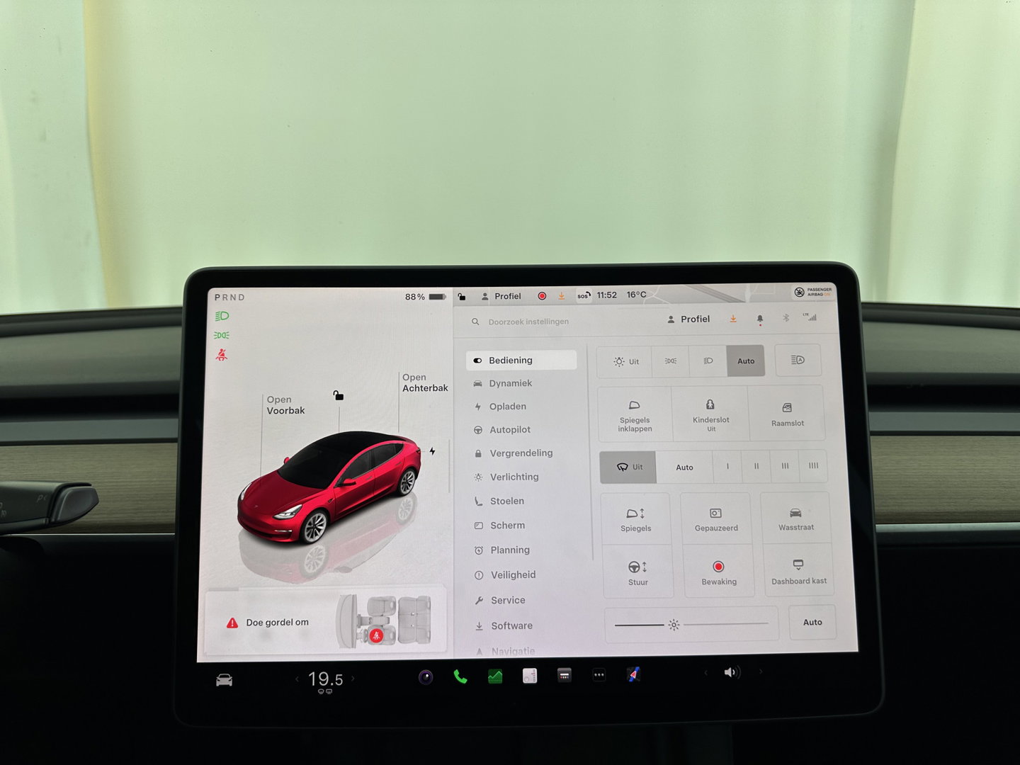 Tesla Model 3 Standard RWD Plus 60 kWh [ 3-Fase ] {SOH-87%} (INCL-BTW) Aut. *PANO | AUTOPILOT | LEATHER | KEYLESS | FULL-LED | MEMORY-PACK | TOPVIEW | DAB | CARPLAY | DIGI-COCKPIT | LANE-ASSIST | COMFORTSEATS | 19"ALU*