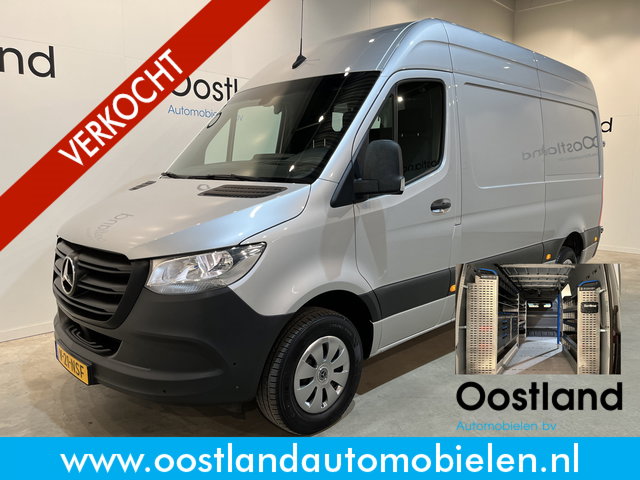 Mercedes-Benz Sprinter - 317 CDI L2H2 RWD Automaat / Servicebus / Sortimo Inrichting / Euro 6 / Airco / Camera / Lier / CarPlay / Cruise Control / Navigatie / 3-Zits / 58.600 KM !!
