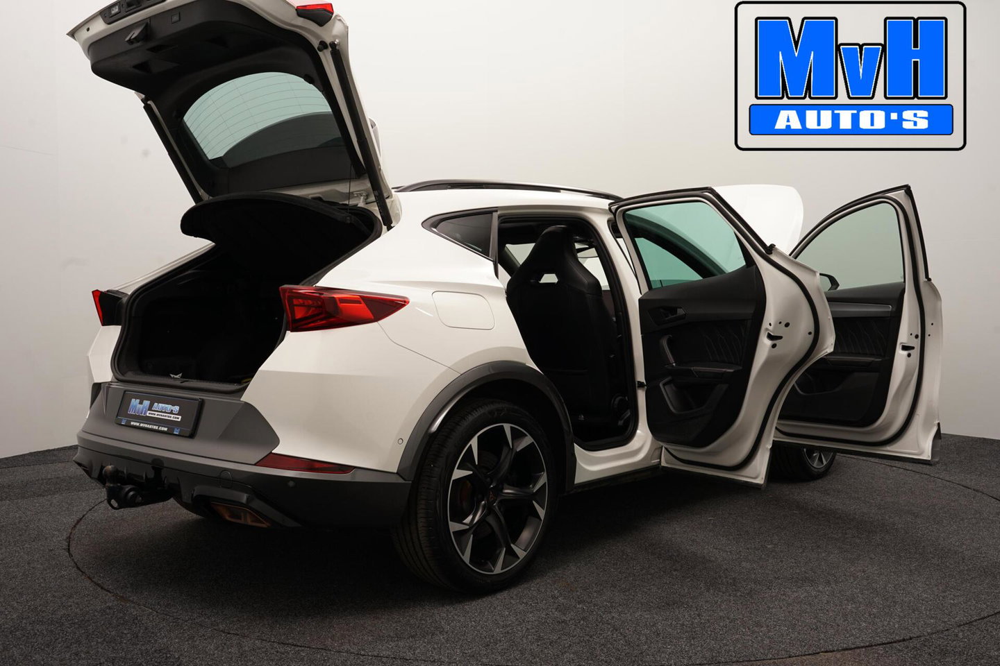 CUPRA Formentor 1.4 e-Hybrid VZ Performance|PANO|KUIPSTOEL|LUXE!