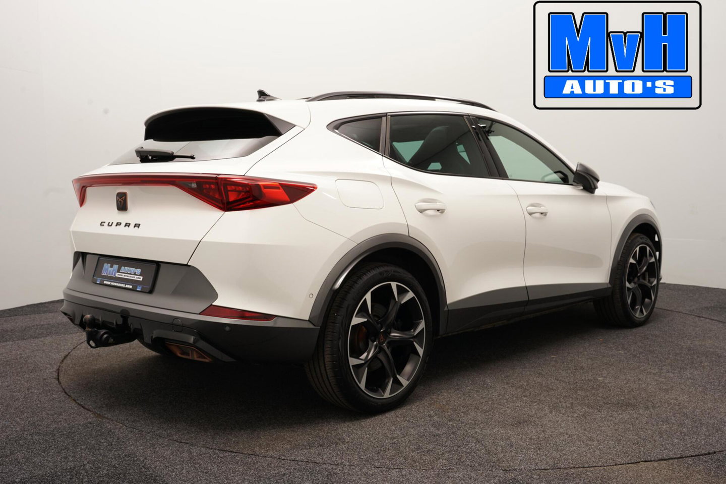 CUPRA Formentor 1.4 e-Hybrid VZ Performance|PANO|KUIPSTOEL|LUXE!