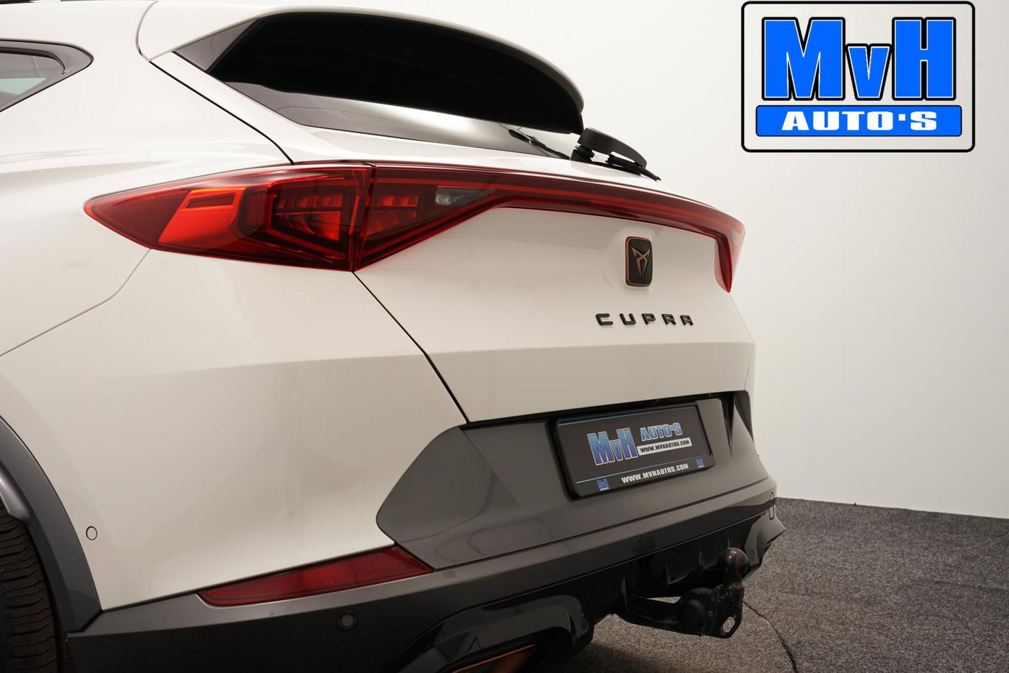 CUPRA Formentor 1.4 e-Hybrid VZ Performance|PANO|KUIPSTOEL|LUXE!