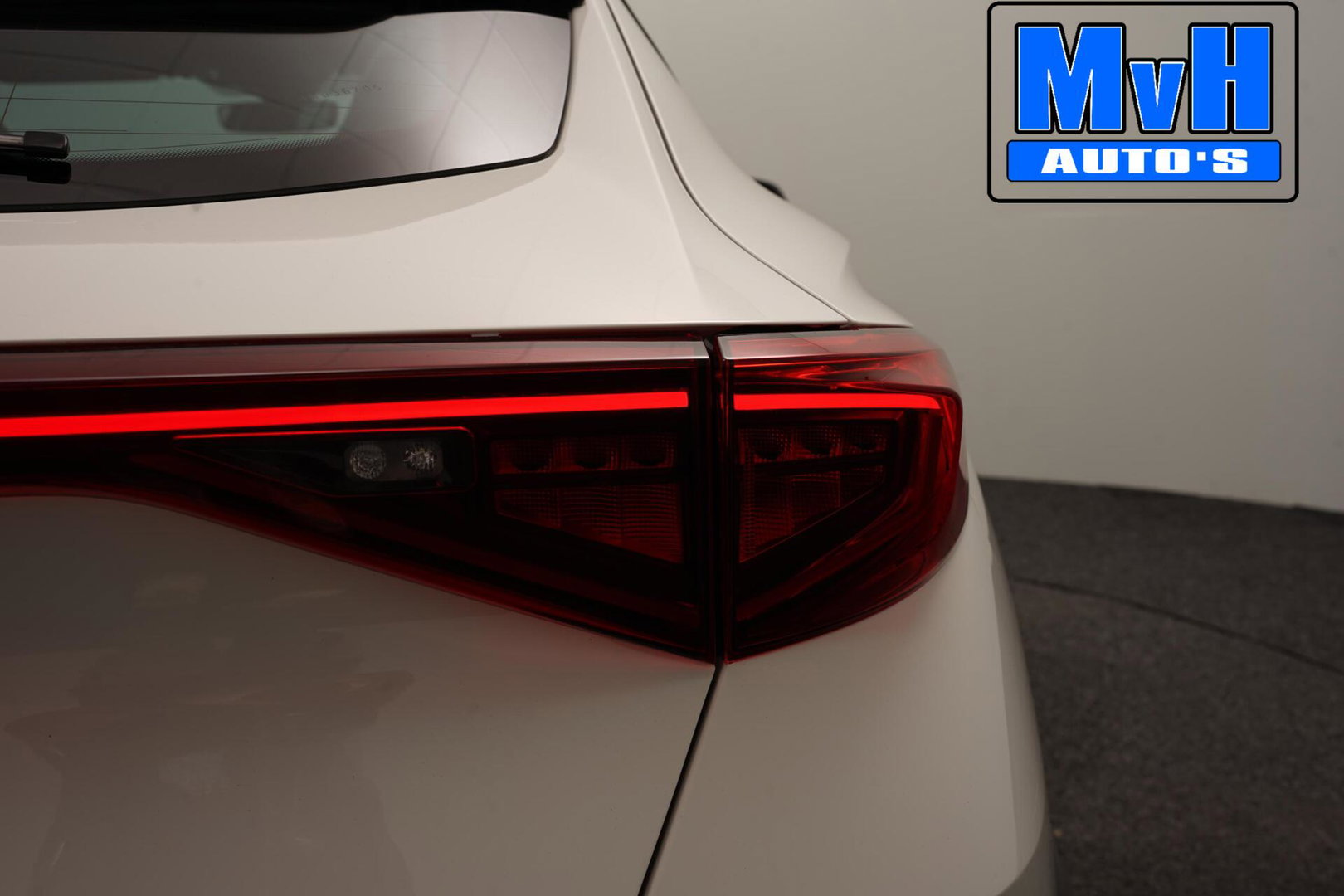 CUPRA Formentor 1.4 e-Hybrid VZ Performance|PANO|KUIPSTOEL|LUXE!