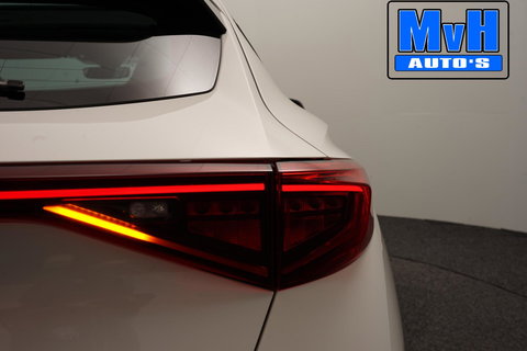 CUPRA Formentor 1.4 e-Hybrid VZ Performance|PANO|KUIPSTOEL|LUXE!