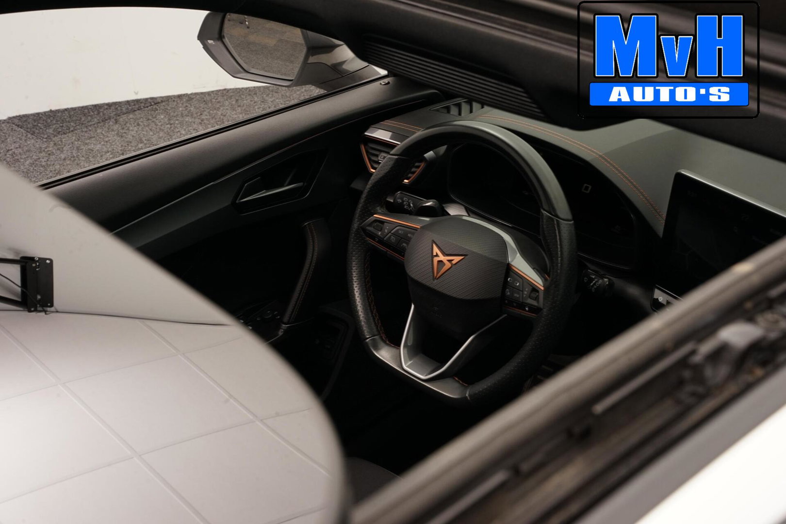 CUPRA Formentor 1.4 e-Hybrid VZ Performance|PANO|KUIPSTOEL|LUXE!