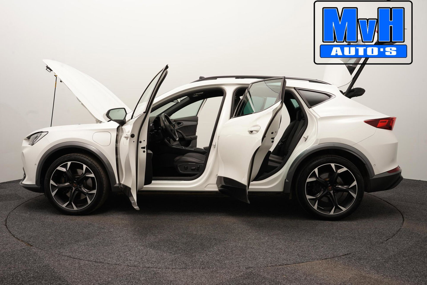 CUPRA Formentor 1.4 e-Hybrid VZ Performance|PANO|KUIPSTOEL|LUXE!