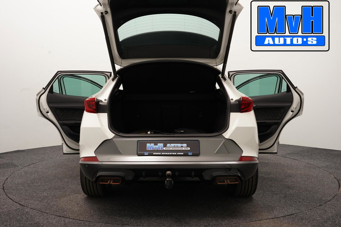 CUPRA Formentor 1.4 e-Hybrid VZ Performance|PANO|KUIPSTOEL|LUXE!