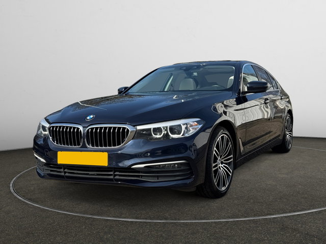 BMW 5 Serie - 520i High Executive Aut- Panoramadak, Xenon Led, Elek Interieur, Keyless