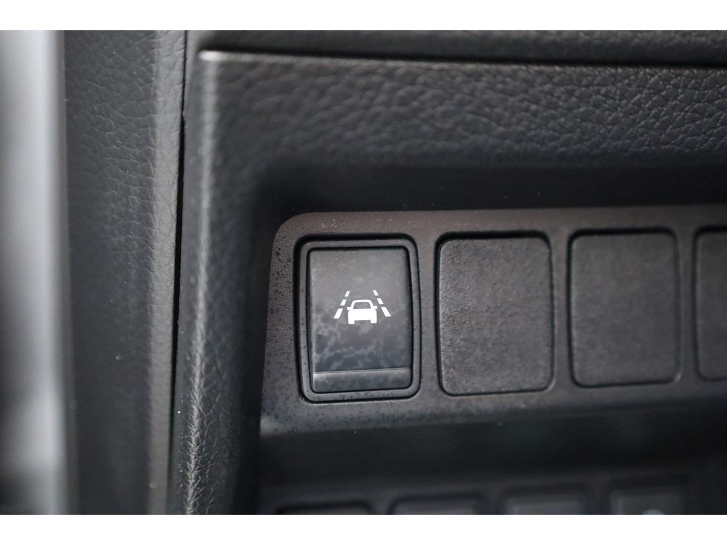 Nissan QASHQAI 1.2 Tekna | Cruise | 360cam | Dodehoek. | Pano | Trekhaak | Stoelverw. | Achteruitrijcamera